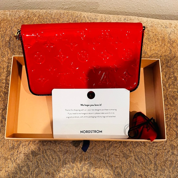 Brand New Louis Vuitton Felicia Pochette Coquelicot Red Patent Leather Bag - Picture 3 of 12